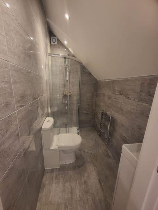 New 4 Bedrm House! Parking. 10Min To City / Etihad Manchester Kültér fotó