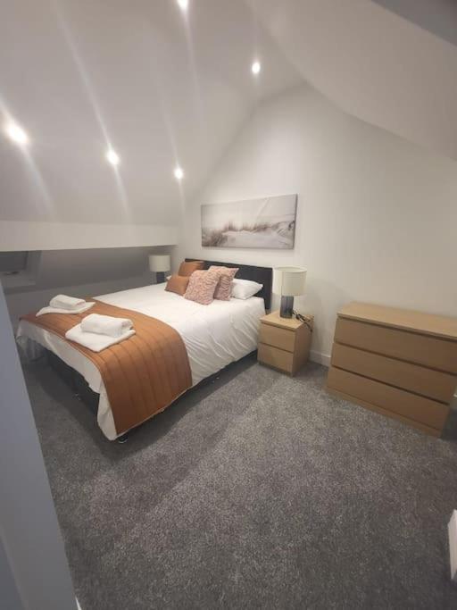New 4 Bedrm House! Parking. 10Min To City / Etihad Manchester Kültér fotó